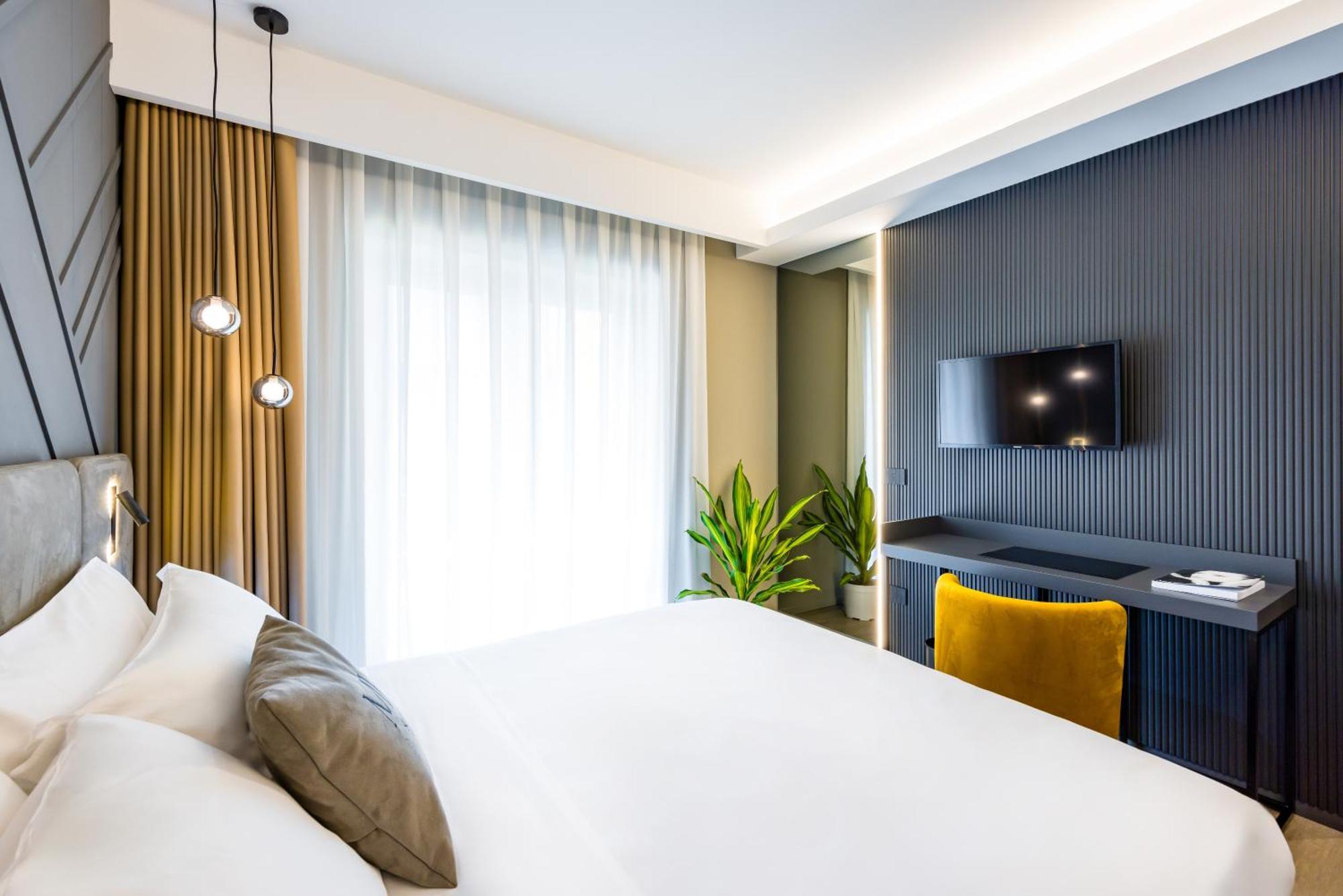 Mh Suites Plebiscito Neapel Exterior foto