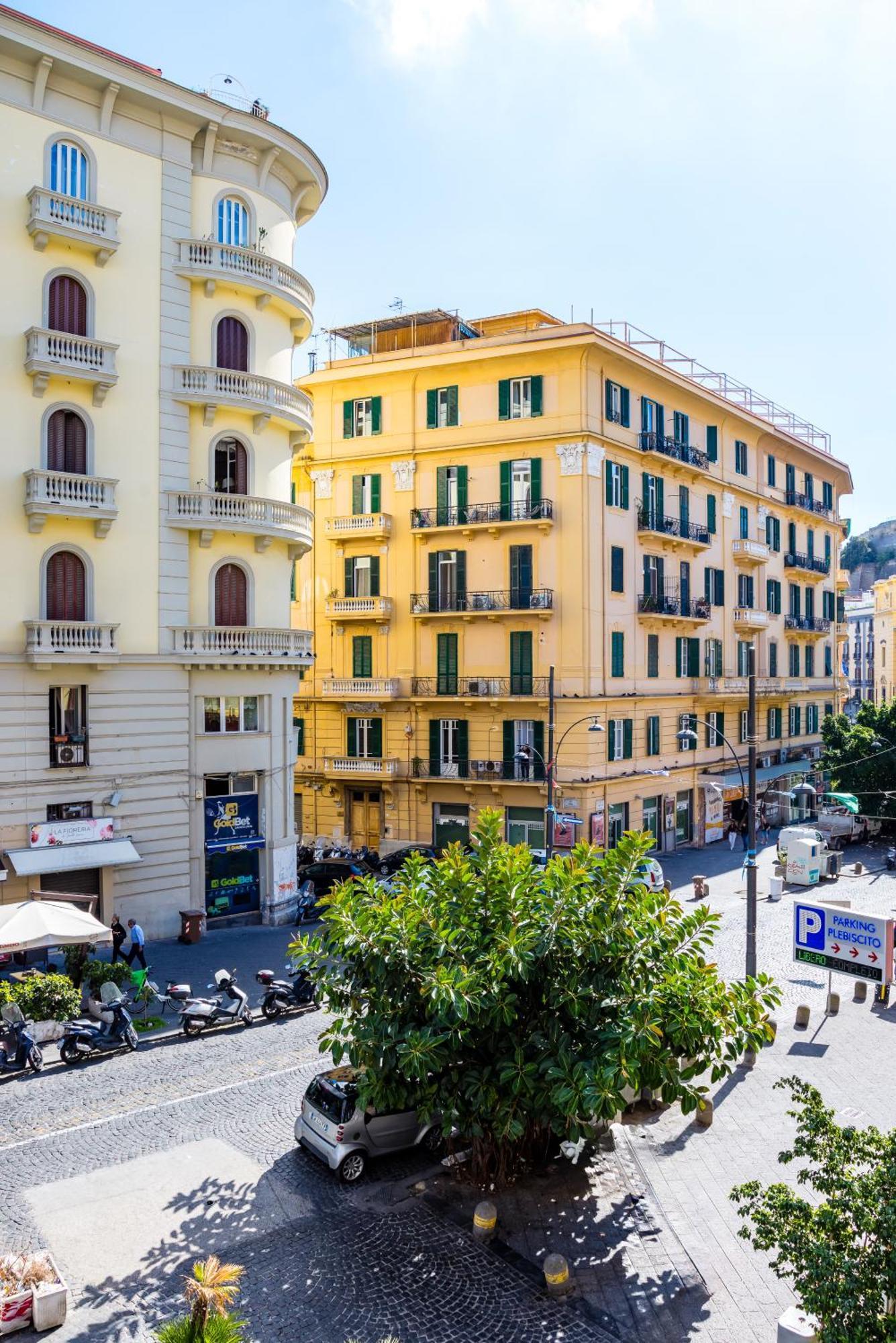 Mh Suites Plebiscito Neapel Exterior foto